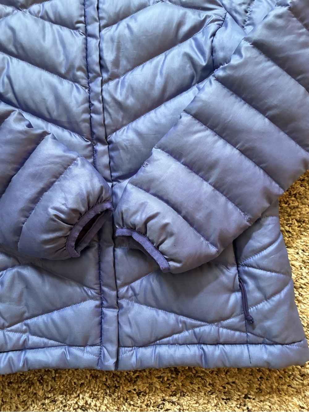 The North Face 550 Lightweight Quilted Goosedown Puffer Jacket - Picture 3 of 13